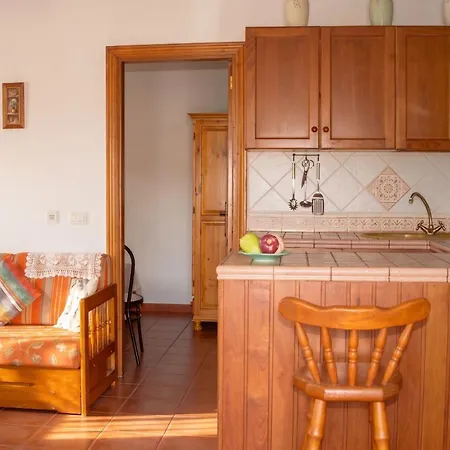 Cosy In San Cristóbal De La Laguna, 32 M², Pool. *